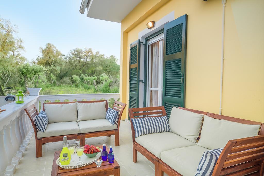 Karia Holiday Home Λευκίμμη Εξωτερικό φωτογραφία