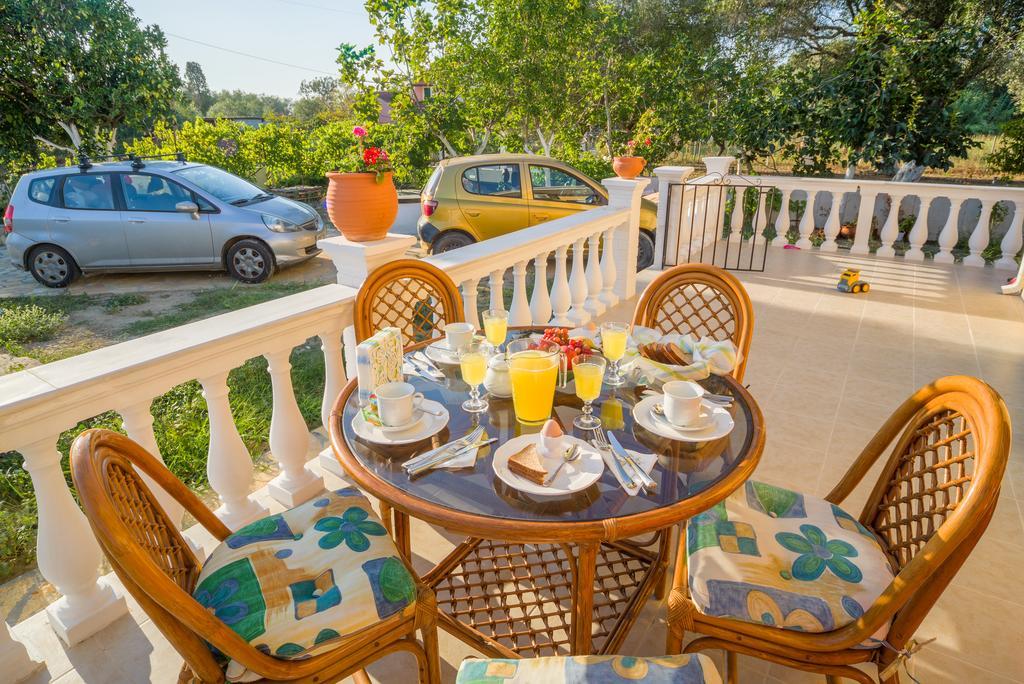 Karia Holiday Home Λευκίμμη Εξωτερικό φωτογραφία